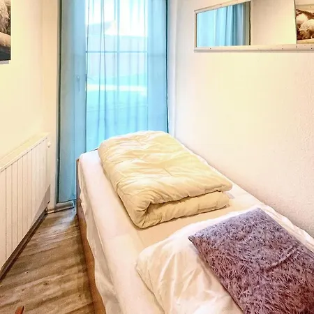 2 Bedroom Cozy Apartment In Friedrichskoog Spitze Διαμέρισμα