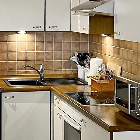 2 Bedroom Cozy Apartment In Friedrichskoog Spitze Διαμέρισμα *